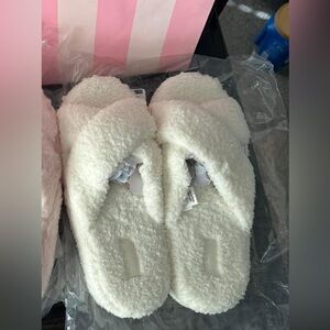Victoria Secret PINK  CO-ZZZY Fleece Platform Slipper NWT! LARGE 9/10